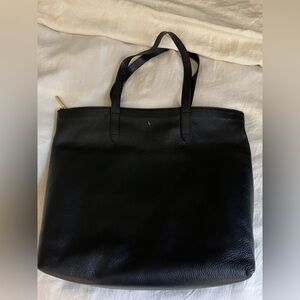 Cuyana Zipper Tote